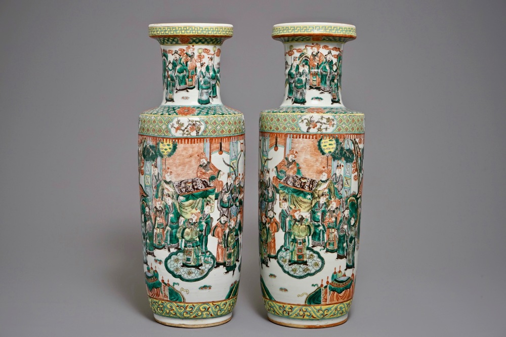 A pair of Chinese famille verte rouleau vases, 19th C.