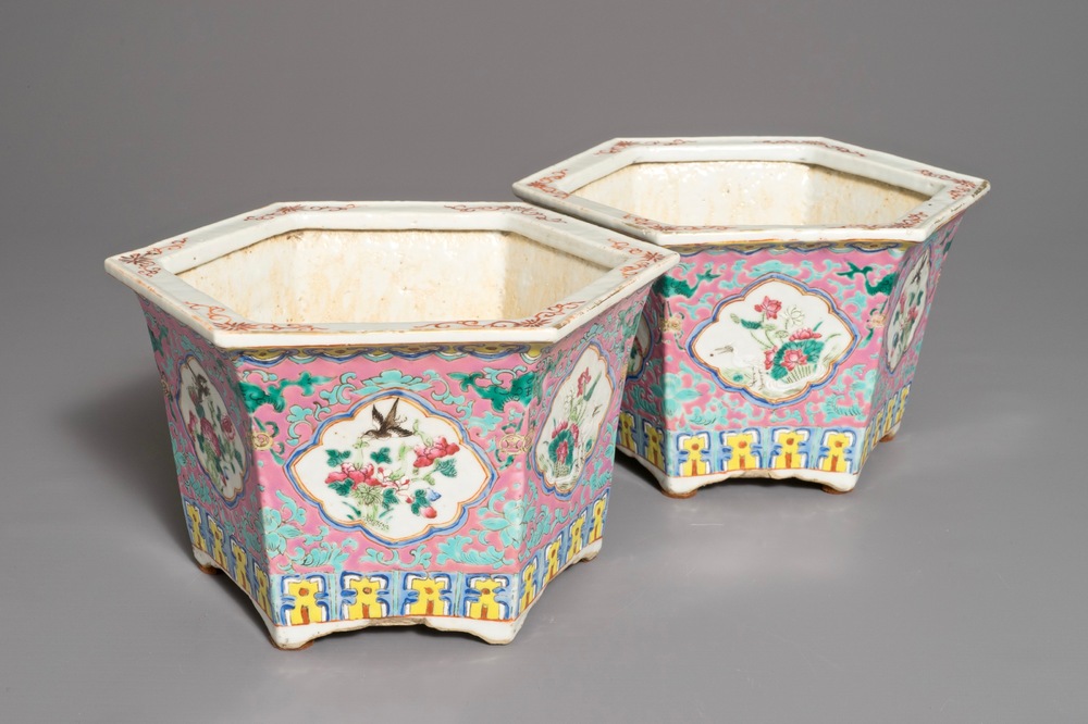 A pair of Chinese famille rose Peranakan style jardini&egrave;res, 19th C.
