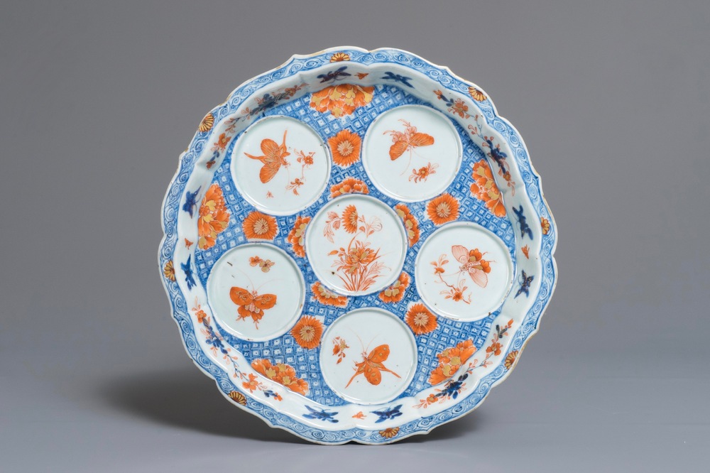 A rare Chinese Imari-style condiments dish with butterflies, Qianlong