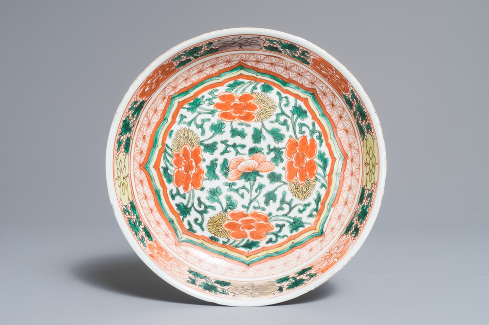 A Chinese wucai dish with floral design, Kangxi