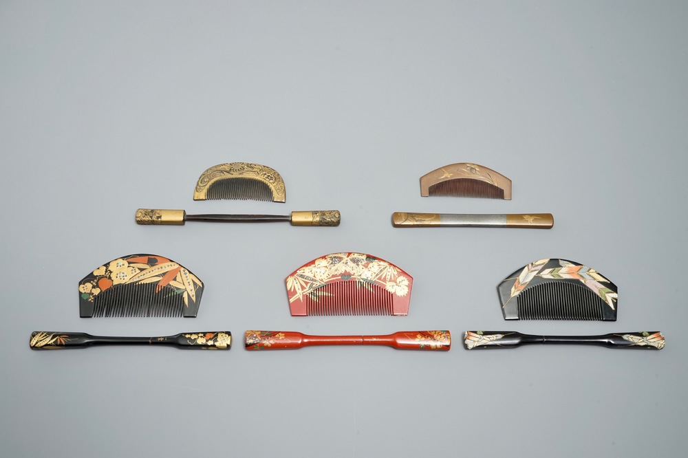 Dix ensembles de peignes de type Kushi et d'&eacute;pingles de type Kougai en laque, Japon, Meiji, 19&egrave;me