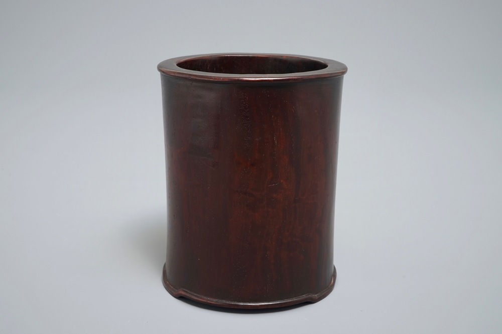 Un pot &agrave; pinceaux en bois de zitan, Chine, 18&egrave;me