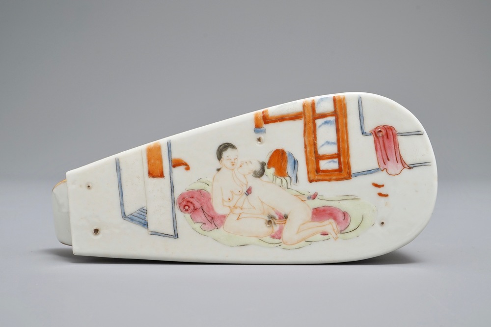 A Chinese coral-ground and gilt miniature shoe with hidden famille rose erotical design, 19/20th C.