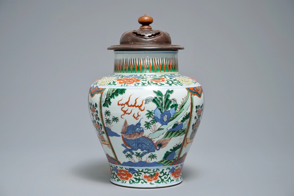 A Chinese wucai vase with mythical beasts, 19th C.