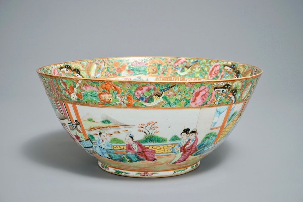 A large Chinese Canton famille rose bowl, 19th C.