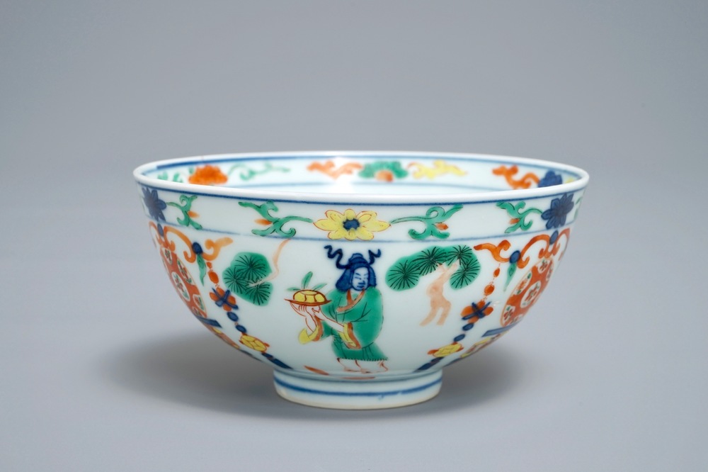 Un bol en porcelaine de Chine wucai, marque de Wanli, 19/20&egrave;me