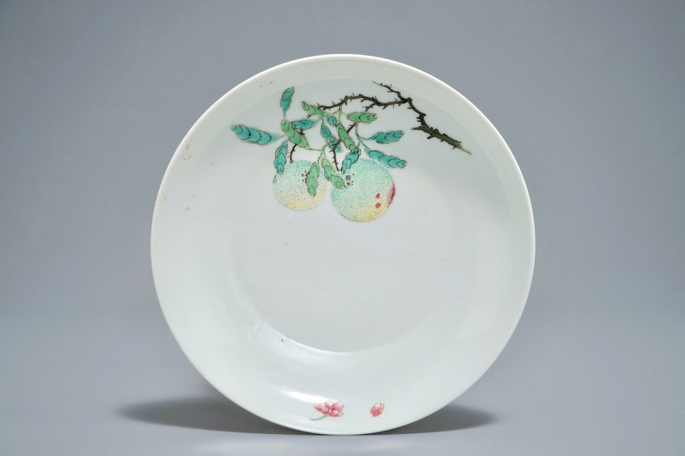 A Chinese famille rose 'sanduo' plate, Yongzheng mark, 20th C.
