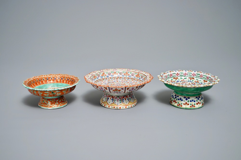 Three Chinese Bencharong-style footed bowls for the Thai market, 19th C.
