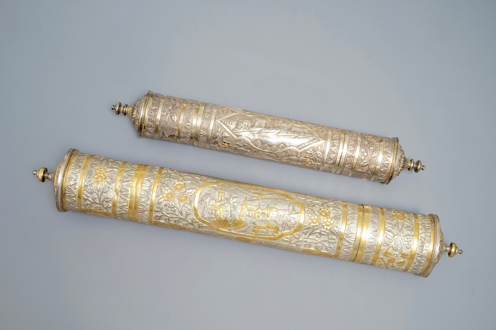 Deux conteneurs d'encens de forme cylindrique en argent partiellement dor&eacute;, Tibet ou N&eacute;pal, 19&egrave;me