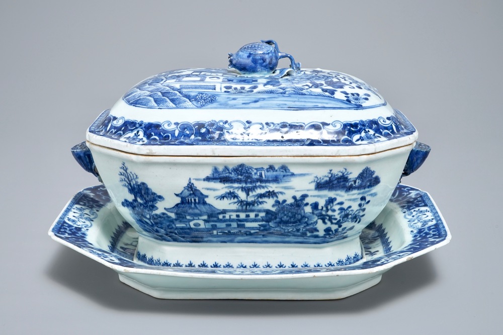 A Chinese blue and white tureen and cover on stand, Qianlong