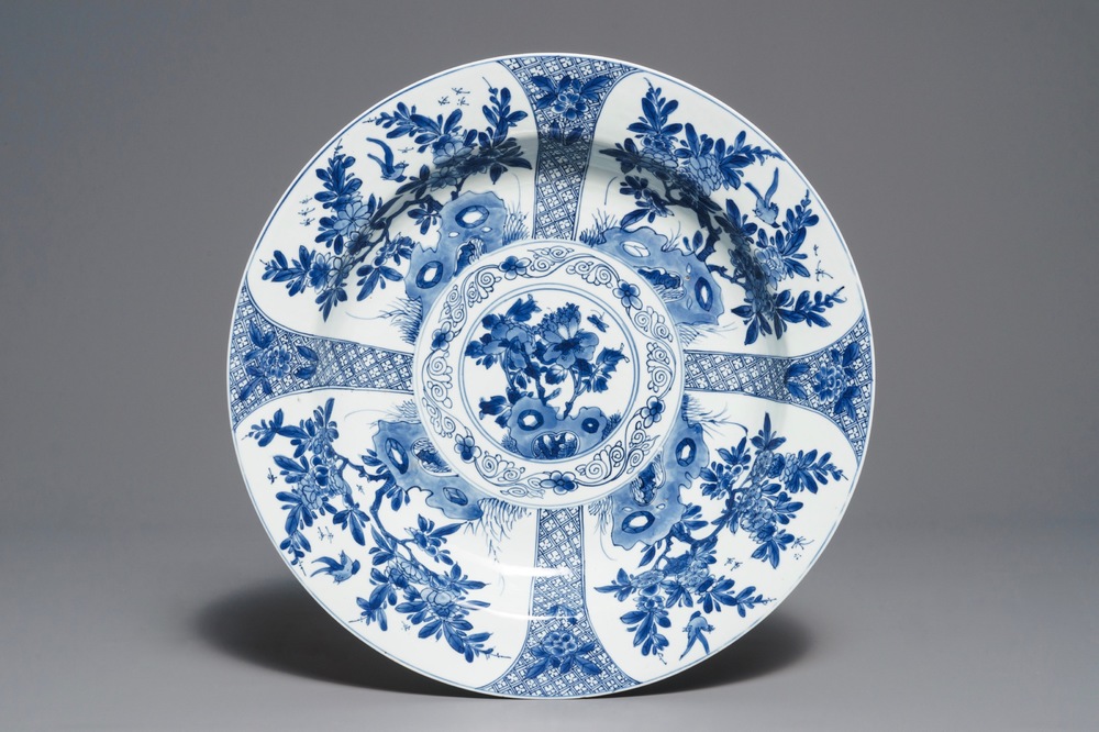 A Chinese blue and white charger with floral design, Kangxi