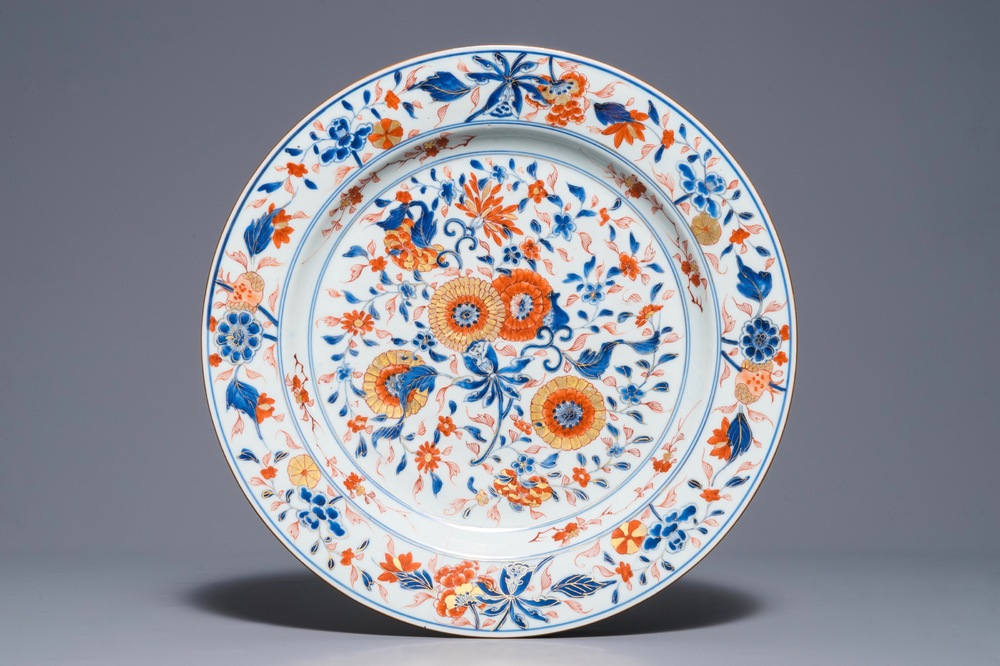 A large Chinese Imari style charger with floral design, Kangxi