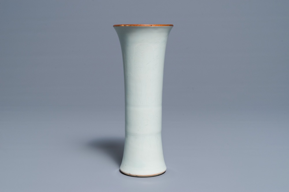 A Chinese blanc de Chine vase with underglaze design, Transitional period