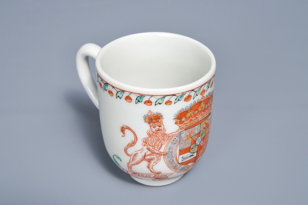 A Dutch-decorated Chinese cup with the royal Dutch arms of Oranje-Nassau, dated 1747, Qianlong