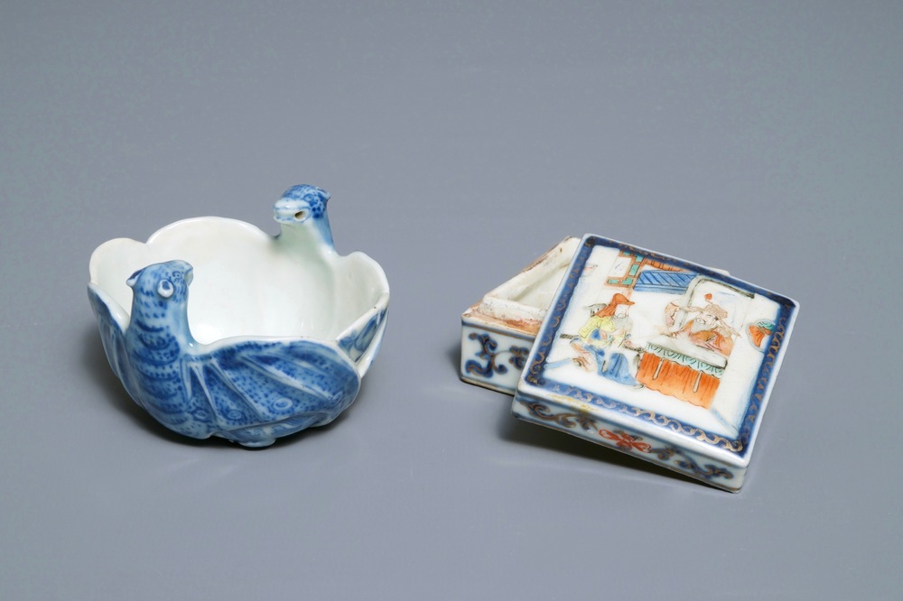A Chinese blue and white bat-shaped brush washer and a square box and cover, Kangxi/Qianlong