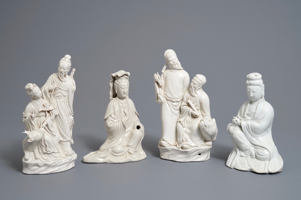 Quatre groupes et figures en porcelaine blanc de Chine, 19/20&egrave;me