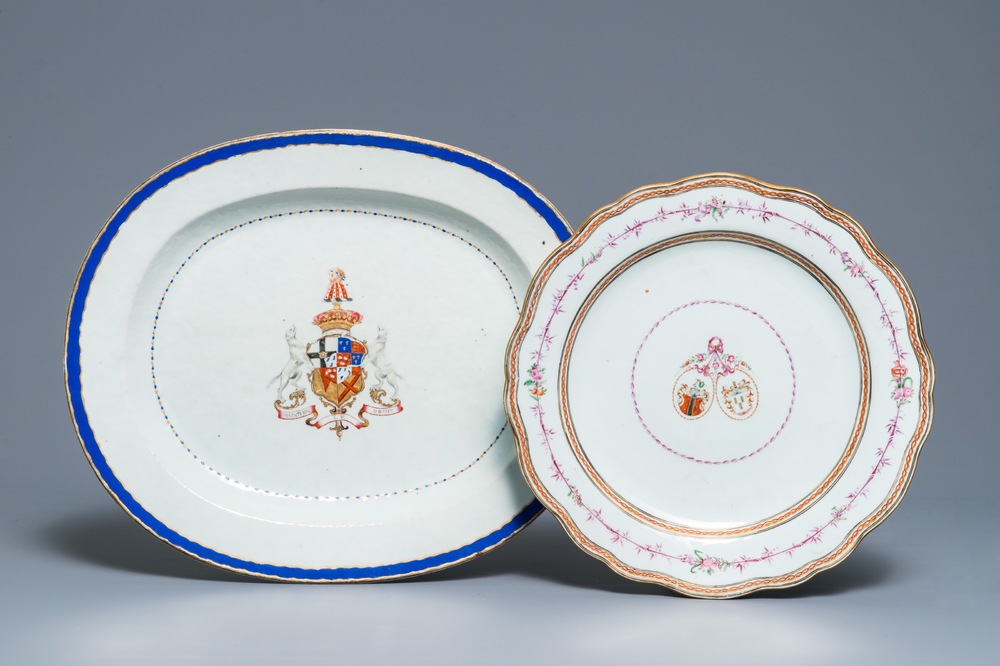 Twee grote Chinese famille rose wapenschotels, Qianlong