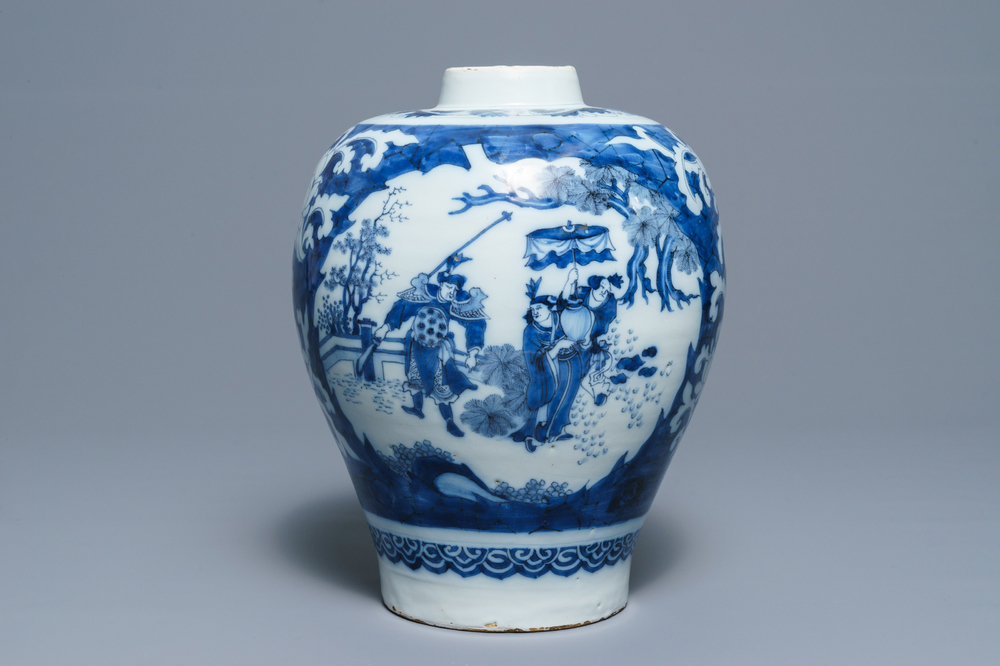 A Dutch Delft blue and white chinoiserie vase, late 17th C.