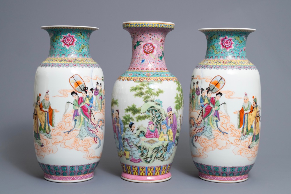 Drie Chinese famille rose vazen, Qianlong merk, Republiek, 20e eeuw