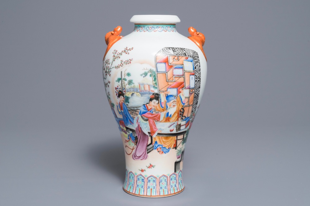 A fine Chinese famille rose meiping vase with bat handles, seal mark, Republic, 20th C.