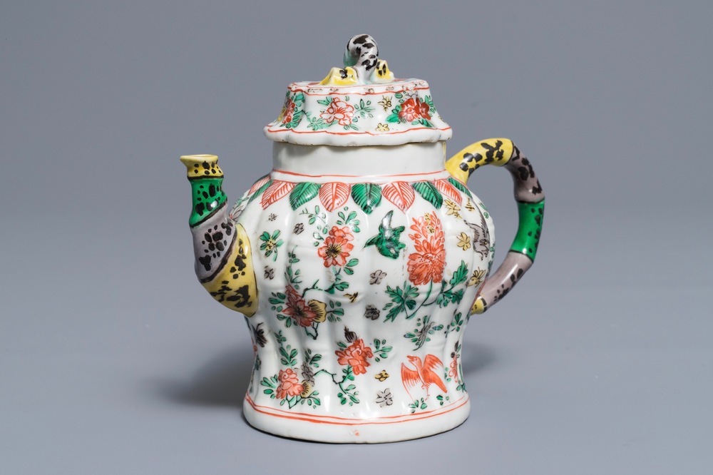 A Chinese famille verte teapot and cover, Kangxi
