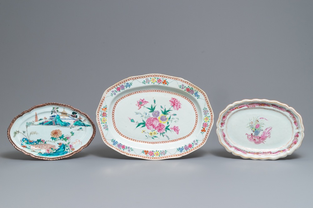 Drie grote ovale Chinese famille rose schotels, Qianlong