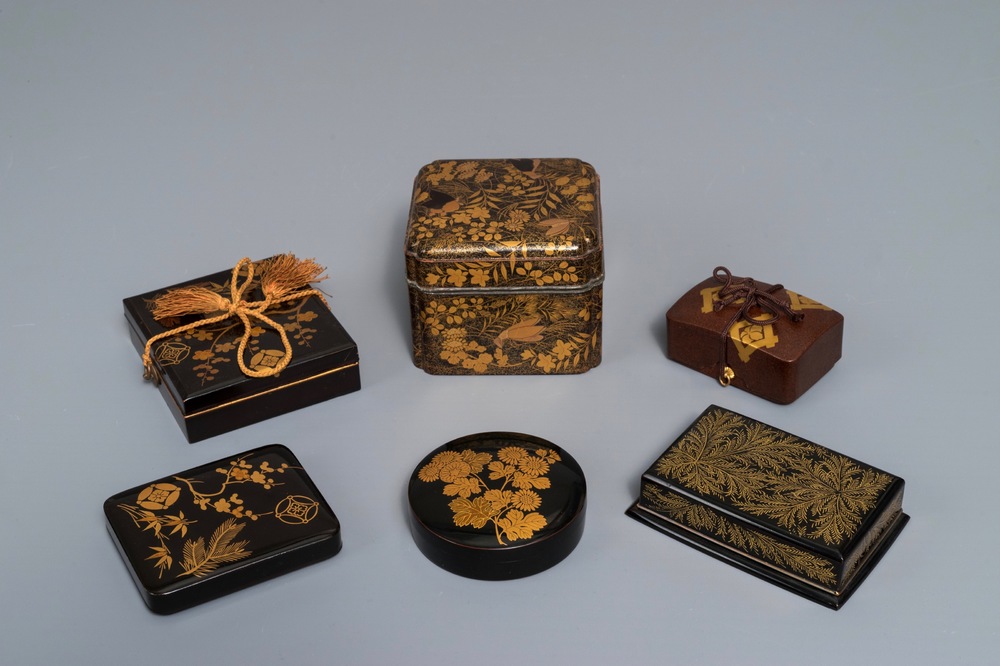 Six bo&icirc;tes couvertes en laque de Japon, Meiji/Showa, 19/20&egrave;me