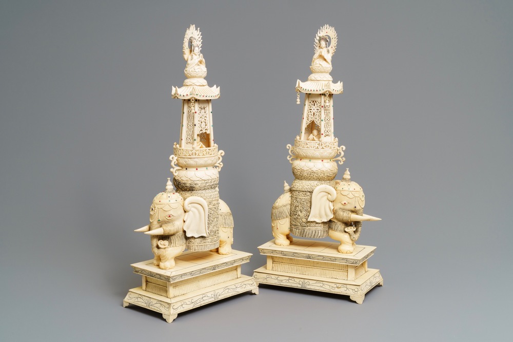 Une paire de groupes en ivoire incrust&eacute; figurant Bouddha et Guanyin sur un &eacute;l&eacute;phant, vers 1900