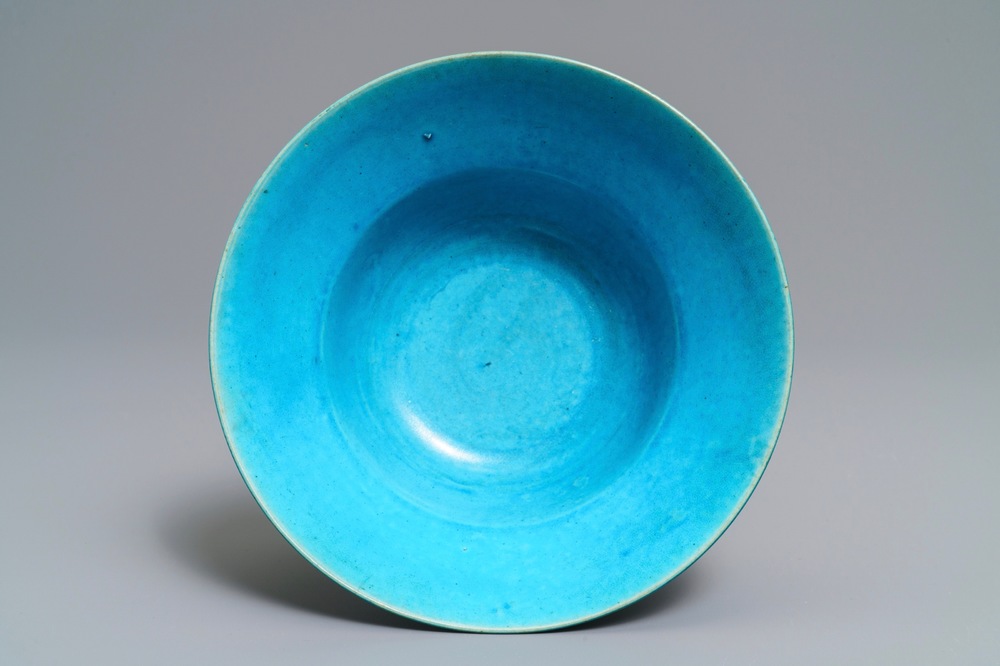 Un bol en porcelaine de Chine turquoise monochrome, Kangxi