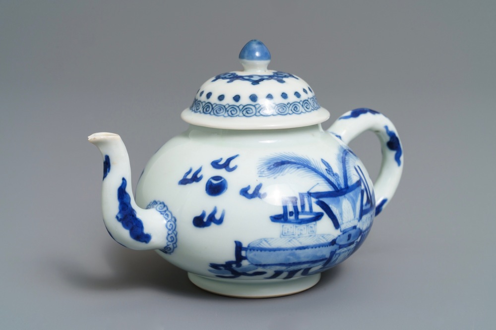 A Chinese blue and white teapot and cover with antiquities design, Kangxi