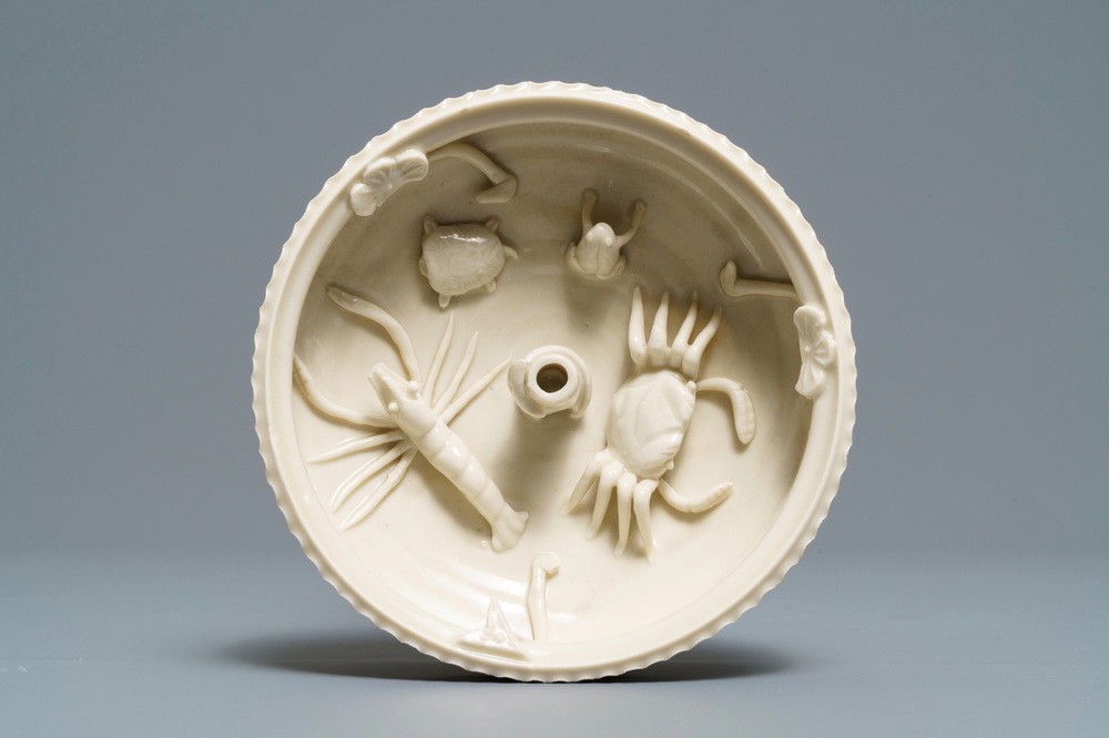 Un porte-encens en porcelaine blanc de Chine de Dehua, Kangxi