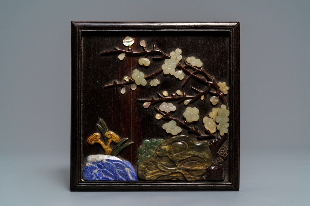 Une bo&icirc;te couverte en bois incrust&eacute; de pierre &agrave; savon, Chine, 19/20&egrave;me