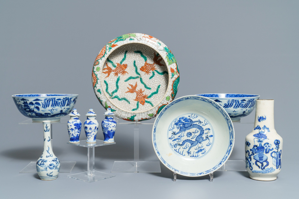 A varied collection of Chinese blue and white and famille verte porcelain, 19th C.