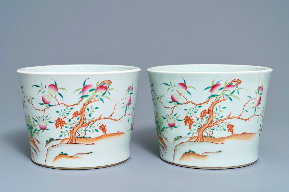 A pair of Chinese famille rose 'nine peaches' jardini&egrave;res, 19th C.