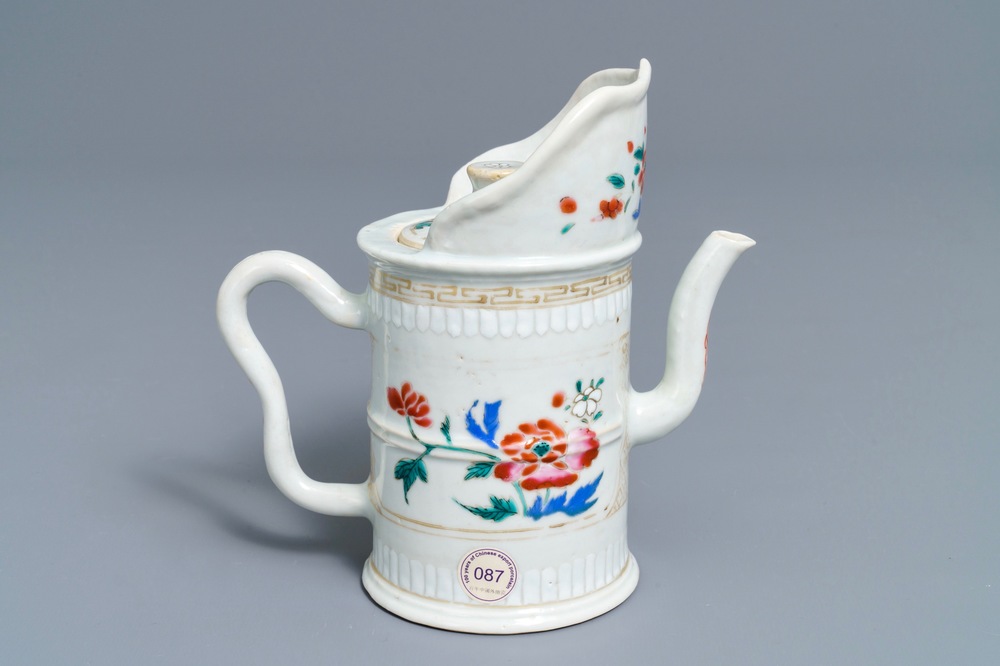 Een Chinese famille rose 'duomuhu' kan, Qianlong