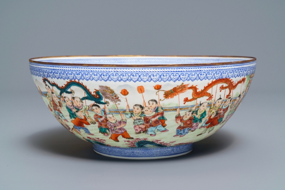A Chinese famille rose '100 boys' eggshell bowl, Qianlong mark, 20th C.