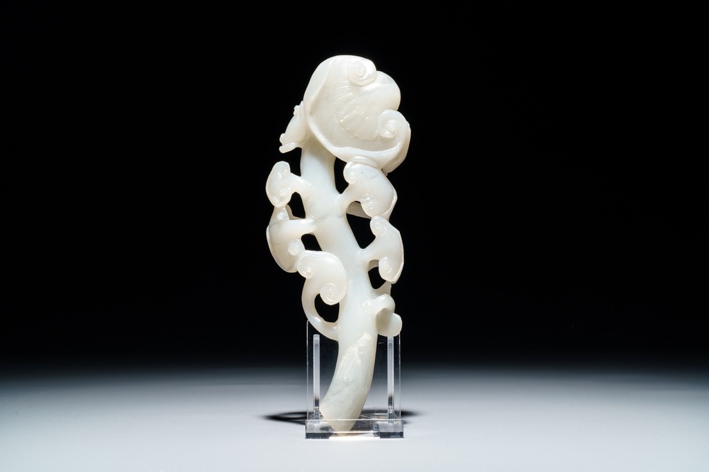 A Chinese white jade lingzhi model, 19/20th C.