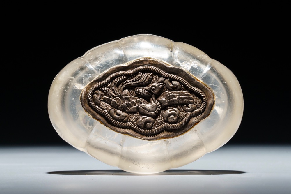 A Chinese rock crystal box and cover with silver plaque, 17/18th C.
