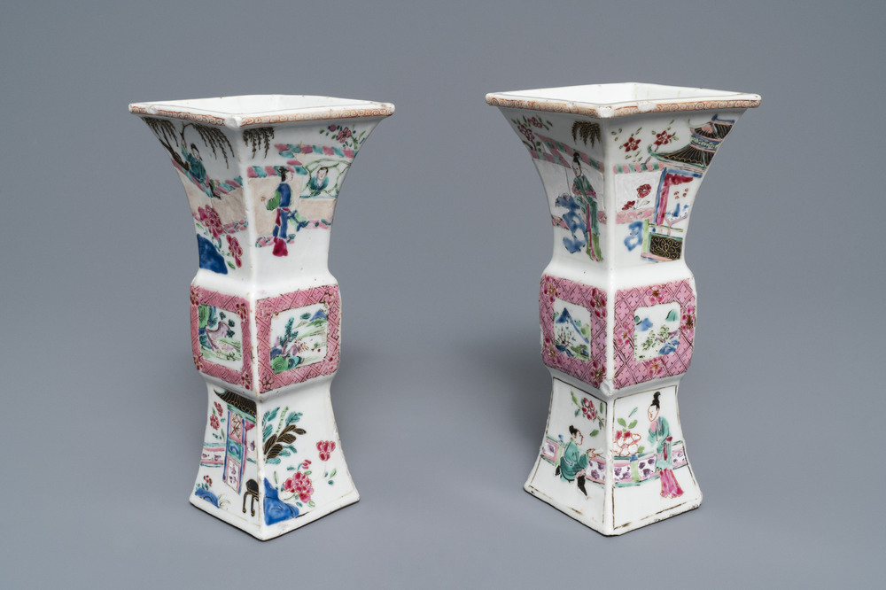 Een paar vierkante Chinese famille rose 'Romance of the Western chamber' vazen, Yongzheng