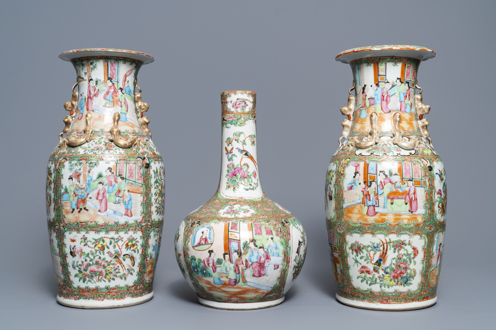 Drie Chinese Canton famille rose vazen, 19e eeuw