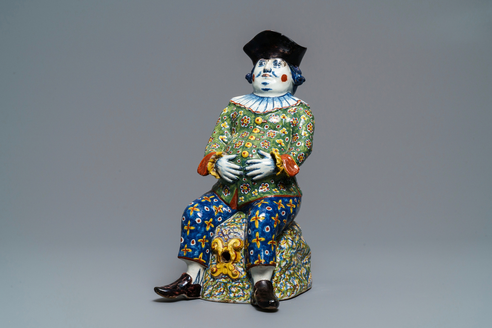 Une fontaine de table de type 'Bobbejak' en fa&iuml;ence polychrome de Delft, 18&egrave;me
