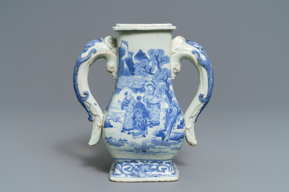 A Chinese blue and white chilong-handled vase, Kangxi