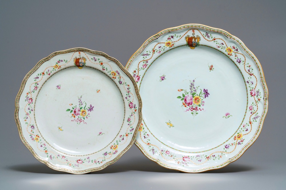 Twee Chinese famille rose wapenschotels voor de Portugese markt, Qianlong