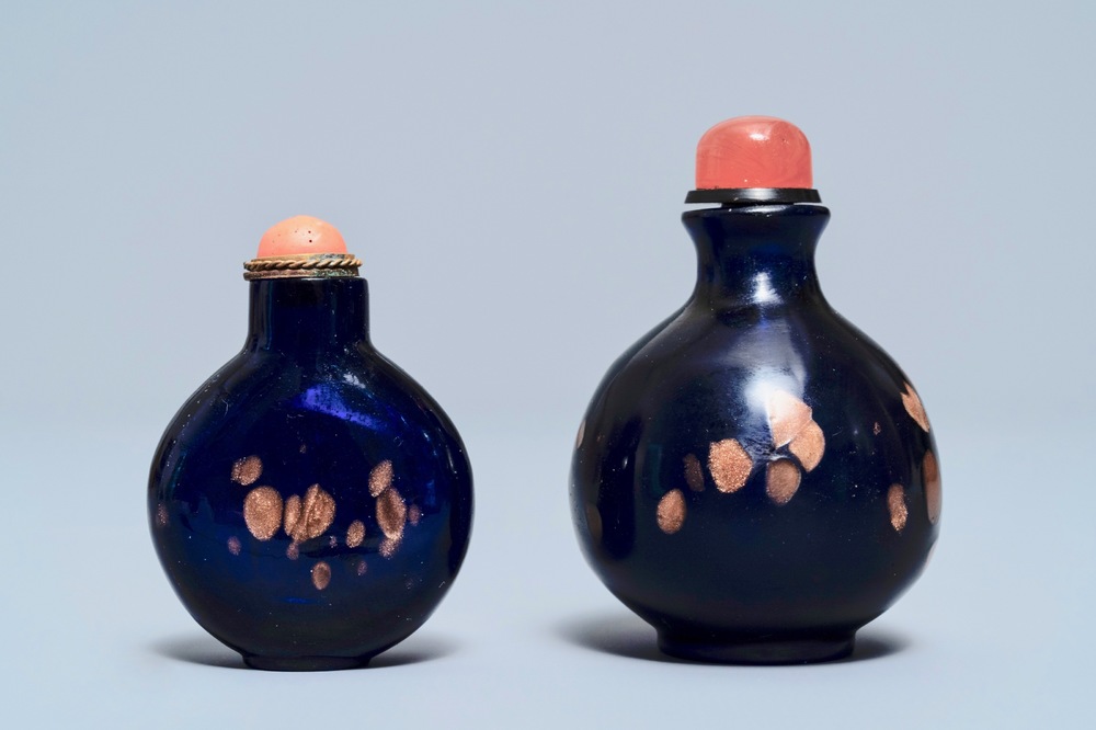 Two Chinese sapphire-blue aventurine-glass snuff bottles, 18/19th C.