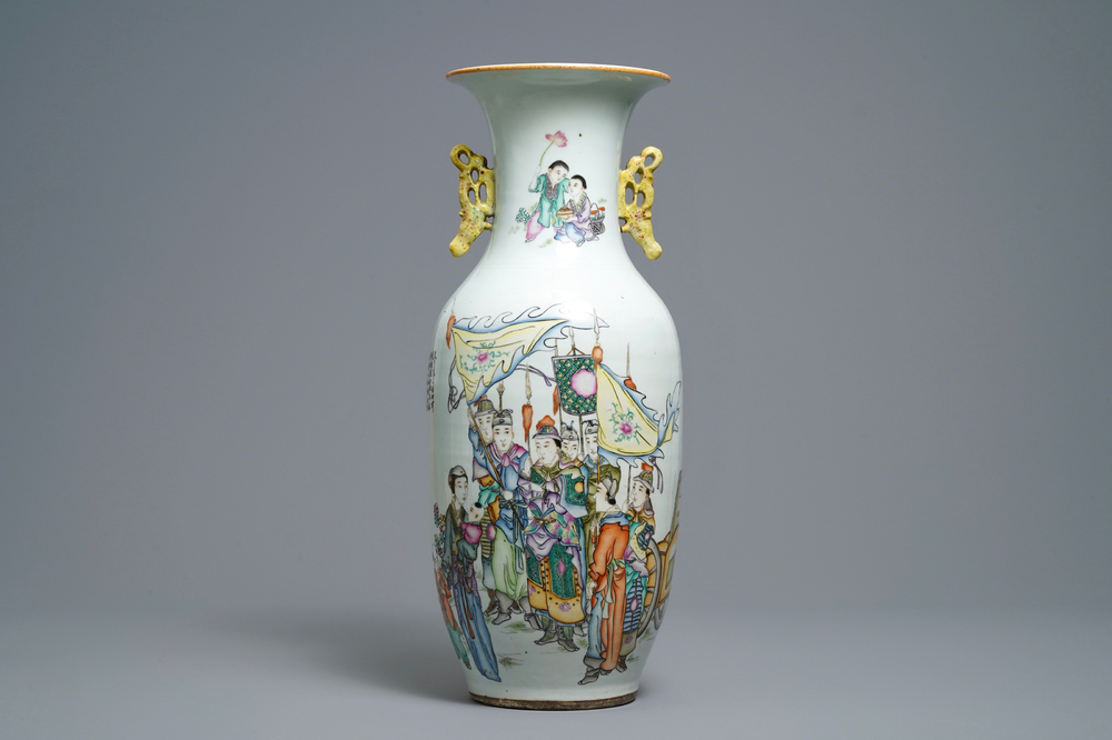A Chinese famille rose two-sided design vase, 19/20th C.