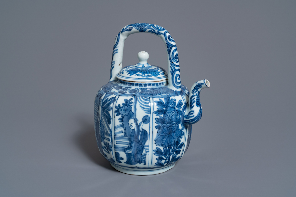 A Chinese blue and white wine ewer with figures, Wanli