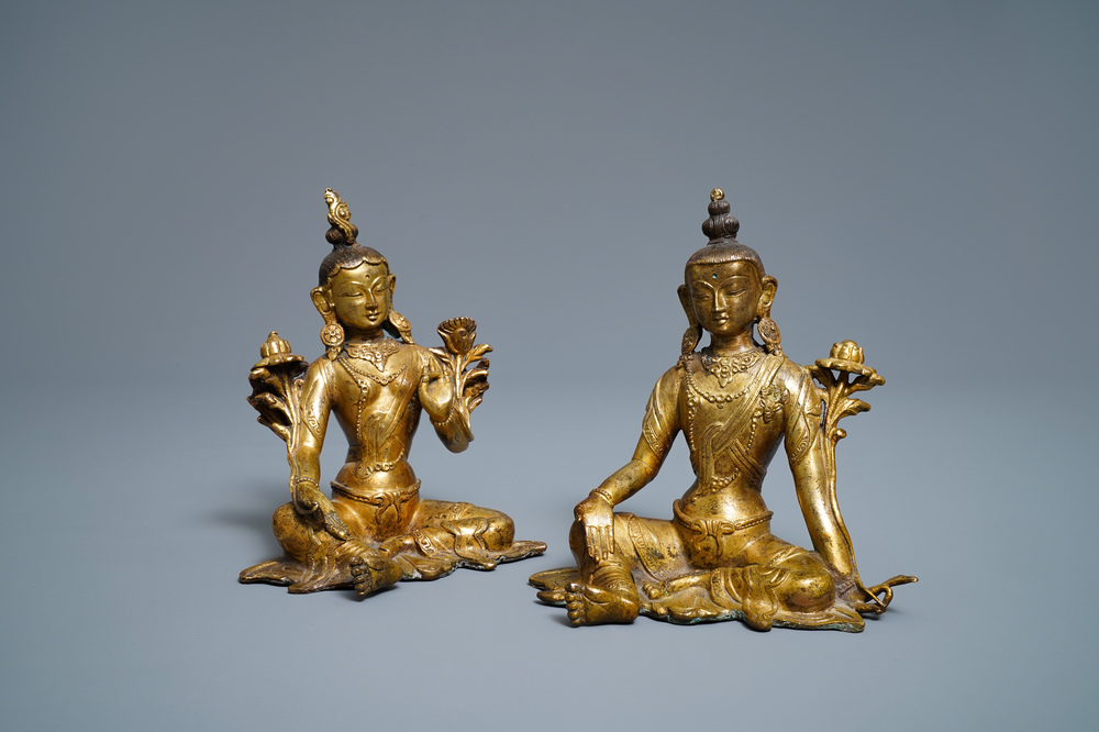 Deux mod&egrave;les de Tara en bronze dor&eacute;, Tibet ou Mongolie, 17/18&egrave;me