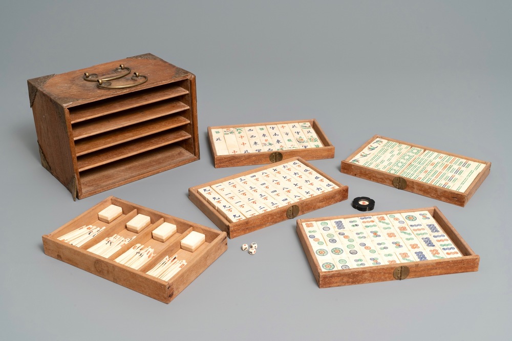 A Chinese mahjong casket with bone tiles, Republic