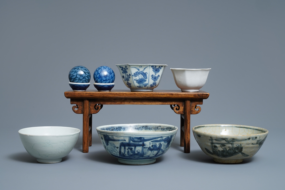 Een lot Chinees scheepswrakporselein van o.a. de Hatcher Cargo, Transitie periode