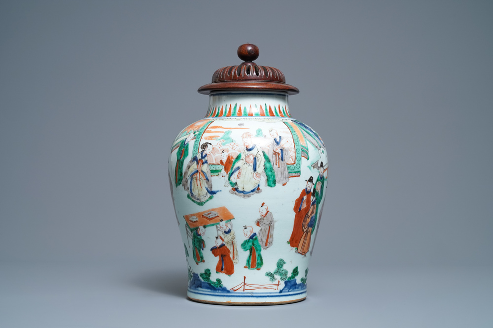 A Chinese wucai vase with wooden cover, Transitional period